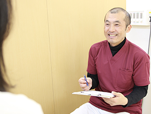 ワイズ接骨院･整体院のカウンセリング風景